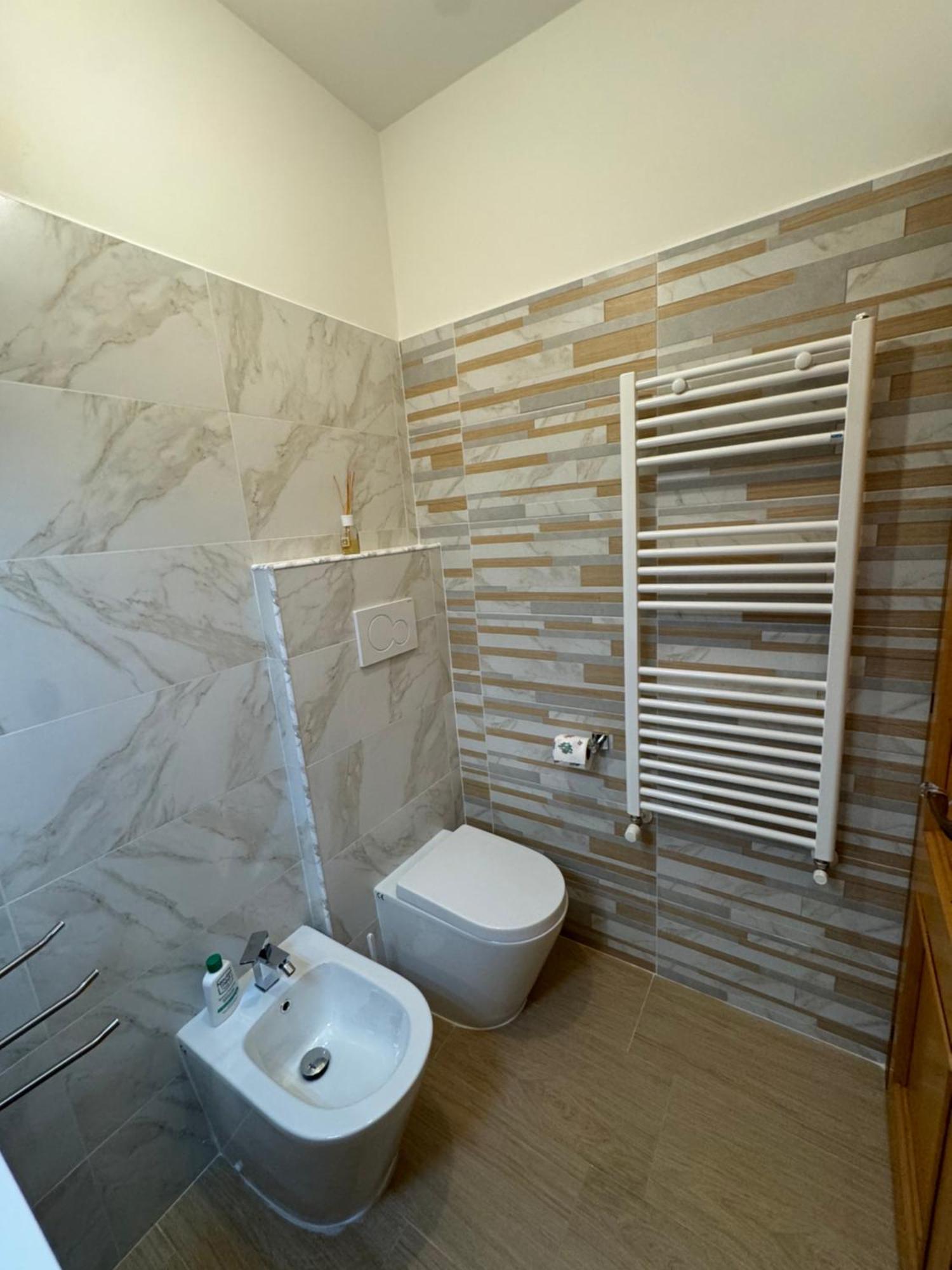 Attico - Terrazza Su Castello Apartment Castel Di Sangro Exterior photo